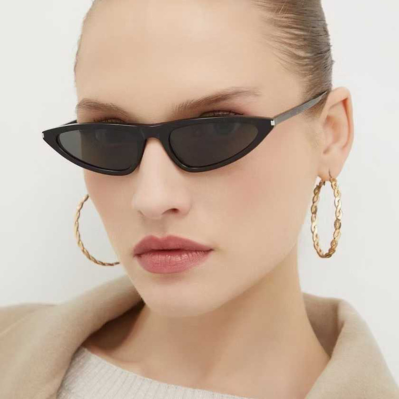 2025 Small Frame Cat Eye Sunglasses for Women Trendy Triangular Retro Shades for Street Style Daily Wear