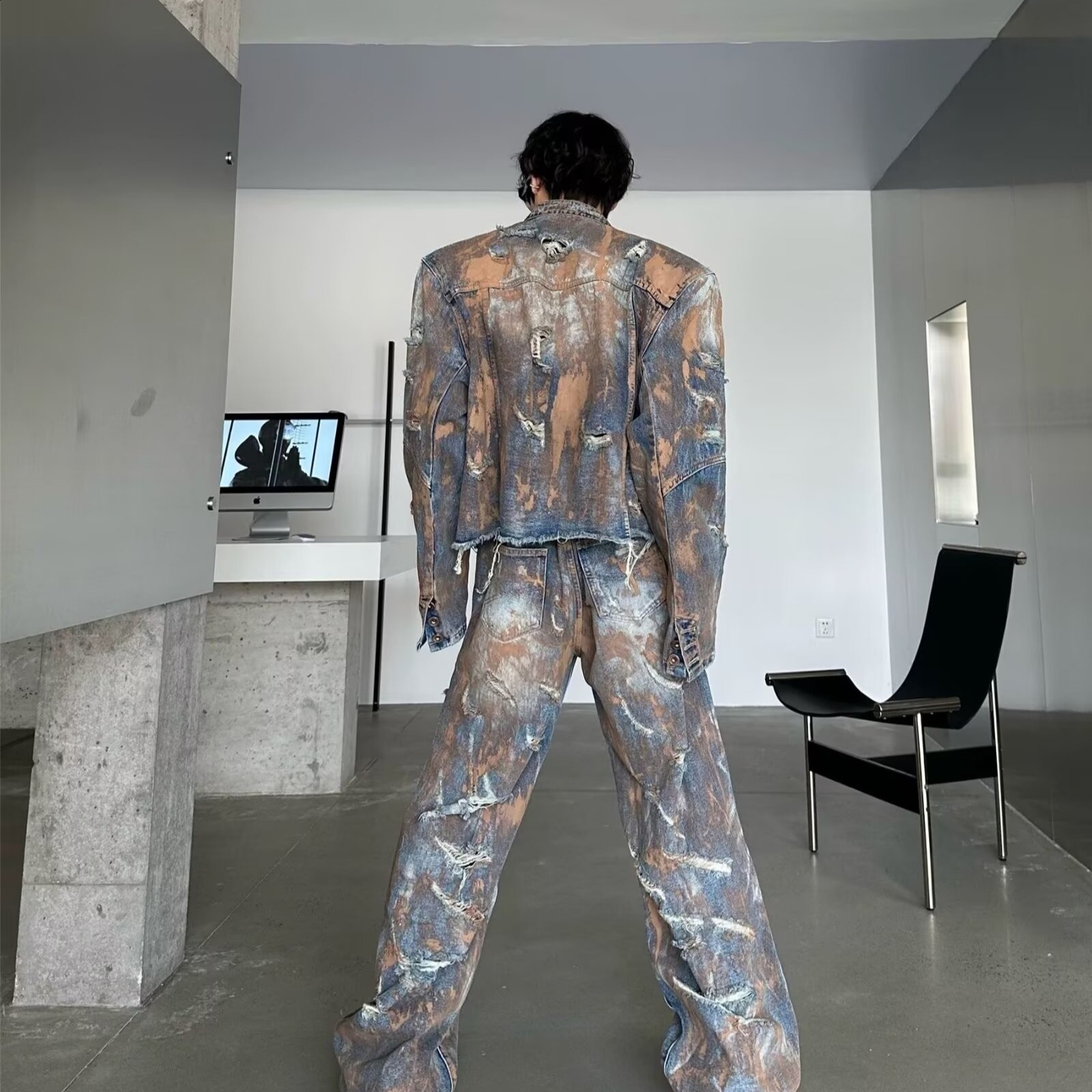 2025 Spring and Autumn New American Style Painted Vintage Denim Jacket and Ripped Denim Pants Mens Loose Set 250617