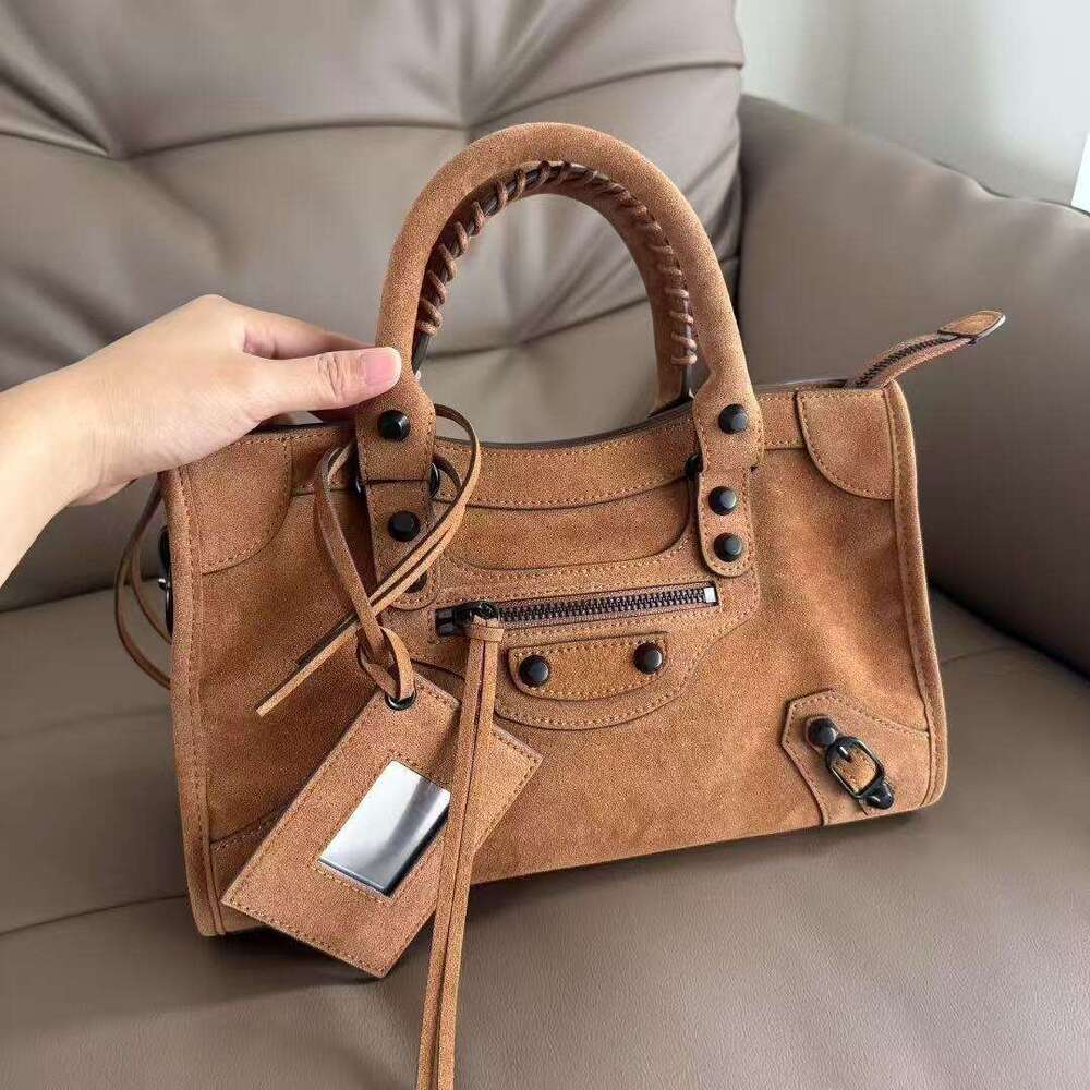 Designer Bag Tote Bag Shoulder Bag Niche Design Autumn Winter New Matte Suede Old Money Style Handbag Crossbody Rivet Motorcycle Bag Lazy Large Capaci