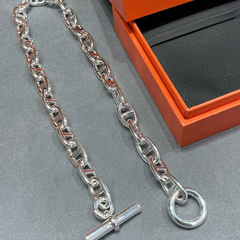 Couple 18k Golden Pig Nose Necklace Brand H Necklace Classic OT Buckle Collar Stainless Steel Designer Jewelry for Women