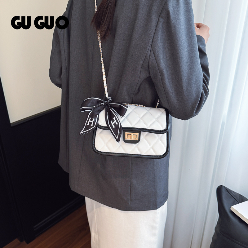 GUGUO Chanel Style Designer Quilted Chain Shoulder Bag Luxury Niche Versatile Small Square Bag Handbag Fashion Casual Makeup Bag New Style Free Shippi