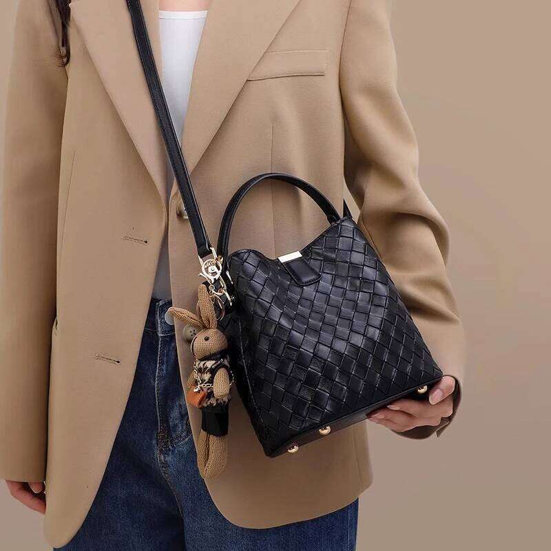 Faionable Buet Women's Crossbody Handbag Woven Design Single Oulder Versatile Handheld Bag Korean Sle Leisure