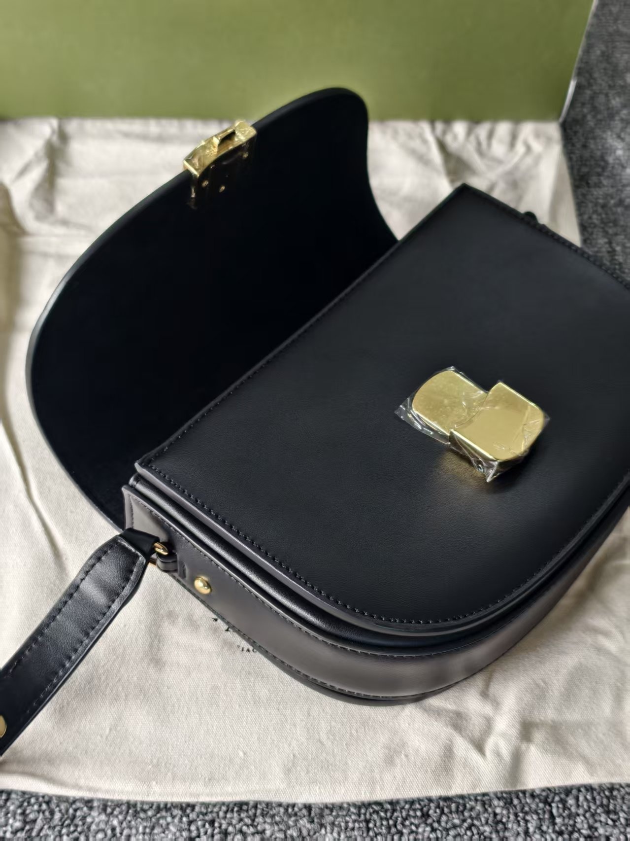 Women's Bags Designer French Sezane Saddle Women's High-End Fashion Leather Metal Lock Bag Shoulder Crossbody niche market