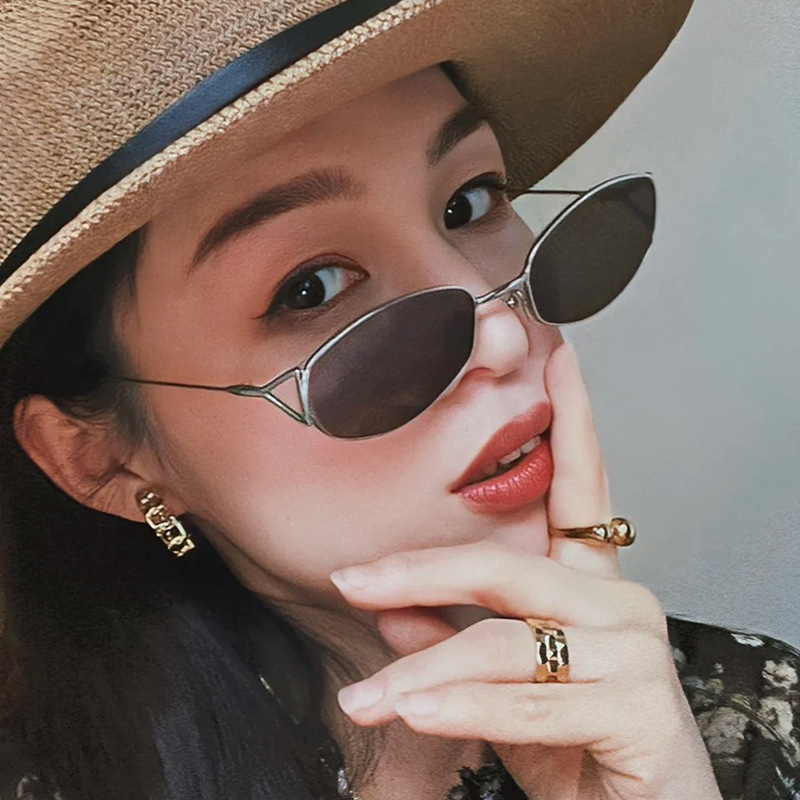 2025 Retro Small Oval Sunglasses for Women Ultra Lightweight Metal Frame with Hollow Design Fashion Shades
