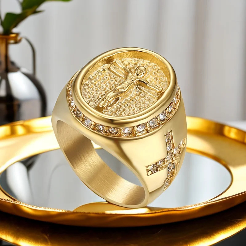 Hip Hop Iced Out Jesus Cross Ring Male Gold Color Stainless Steel Cubic Zirconia Christian Rings For Men Religious Jewelry Gift 250829