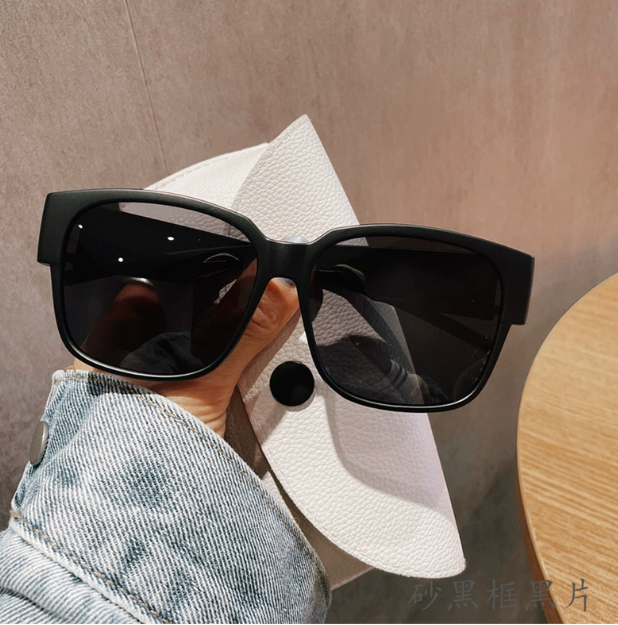 Ultra-light frames can be covered with myopia glasses, sunglasses, anti-ultraviolet polarized driving, tide driving sunglasses, sunglasses, sunscreen, men and women