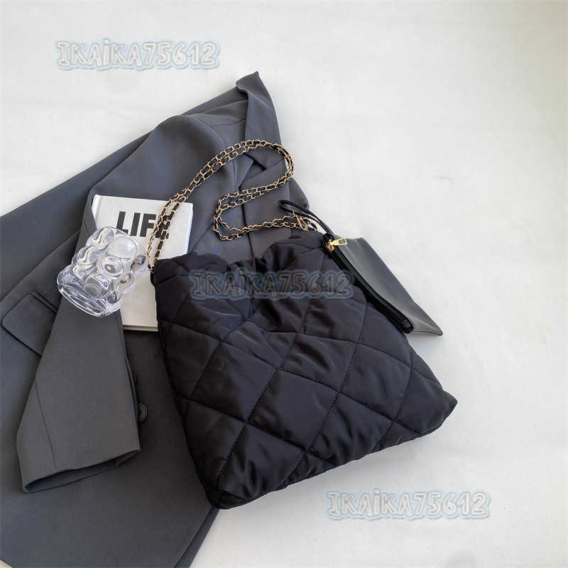 Soft Leather Large Capacity Fashion Single Shoulder Bag for Women 2023 Summer Commuting Textured Underarm Bag Stylish Casual Bag H250829