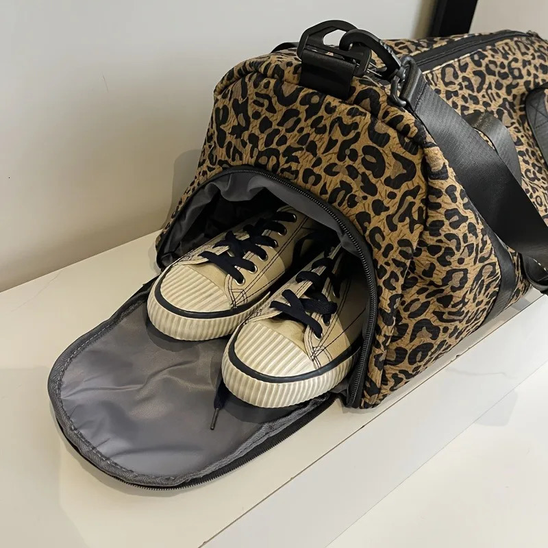 Fashionable Ladys Leopard Print Tote Bag Large Capacity Travel Weekender Overnight with Shoe Compartment 250829