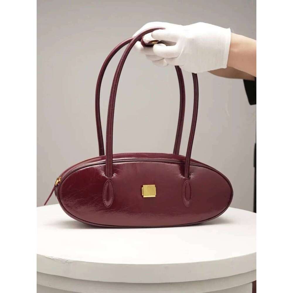 New Arrival Vintage Cowhide Genuine Leather Women Baguette 2025 Fashion Female High Quality Oil Wax Handbags Shoulder Bag