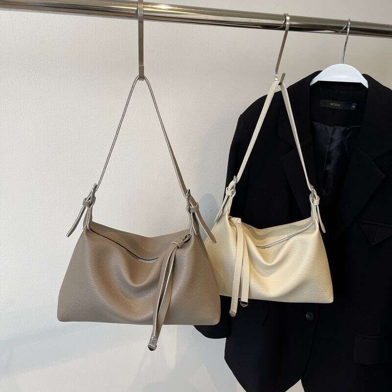 2024 New Large Capacity Women's Commuting Pillow Niche Tote Bag, French Minimalist Single Shoulder Crossbody Bag