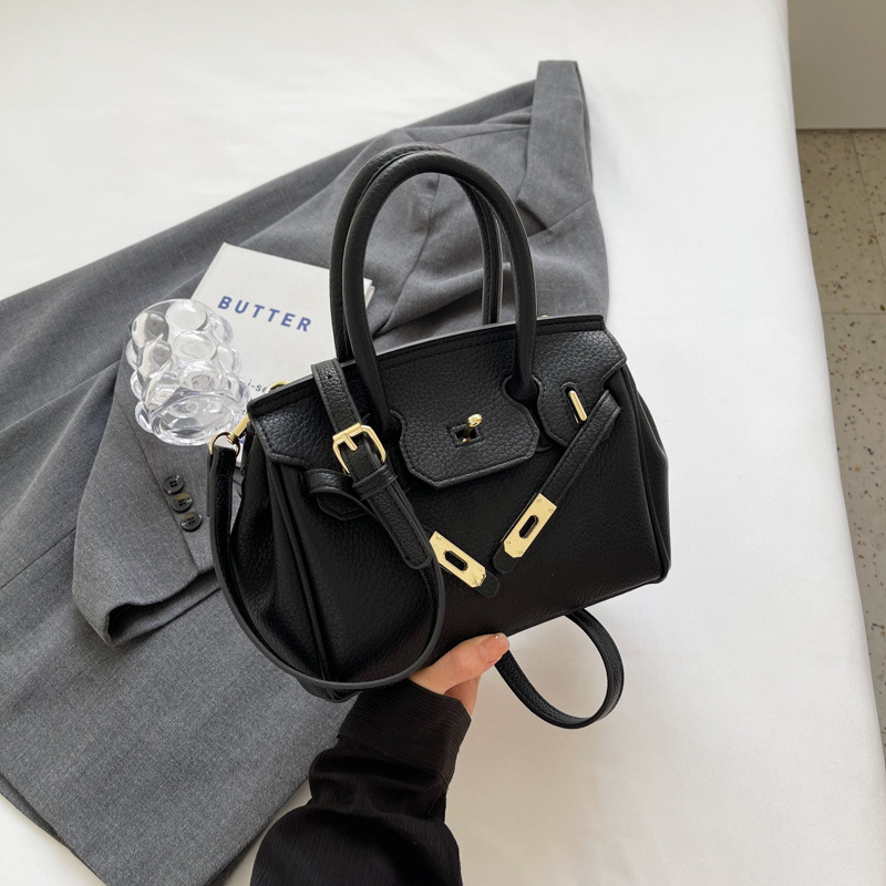 Free delivery designer bags Boston bag Pillow bag women new versatile handbag single shoulder crossbody bag Premium Canvas Sleek white