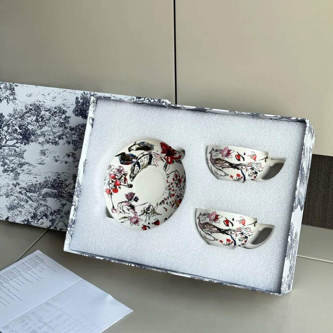 Light Ceramic Coffee Mug Set Deluxe Gift Box 2pcs Cups European Tea Tableware High-grade Gifts high-quality