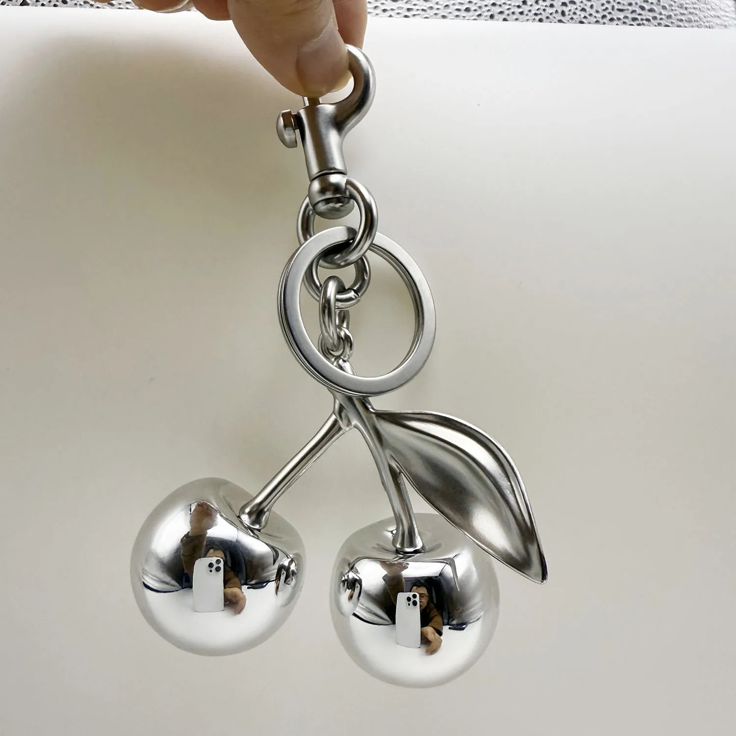 Bag Charm For Handbag Shoulder Bags Mirror Face Silver/Gold Cherry Pendant Womens Wallet Keychain Accessories Gift 250829