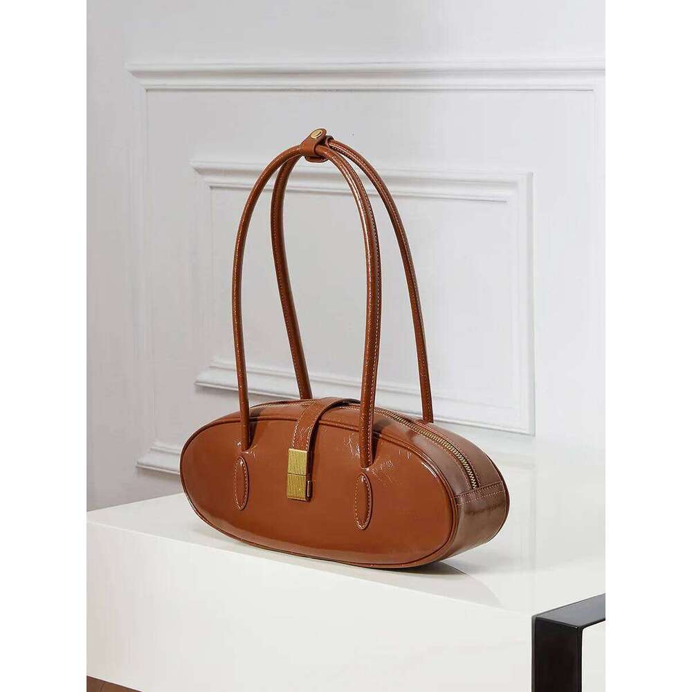 New Arrival Vintage Cowhide Genuine Leather Women Baguette 2025 Fashion Female High Quality Oil Wax Handbags Shoulder Bag