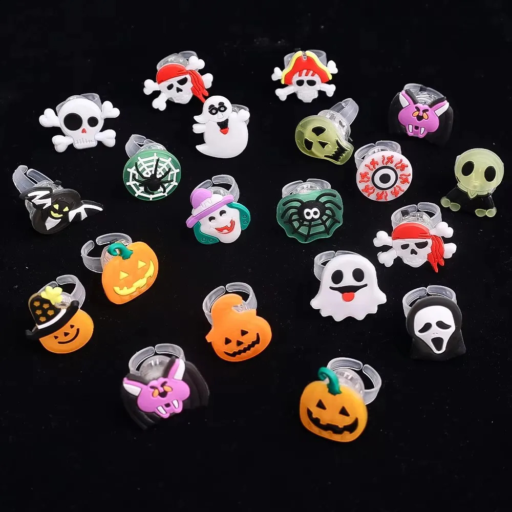 20/50pc Halloween LED Light Up Rings Toys Horror Pumpkin Ghost Spider Glow Finger Rings for s Trick Party Supplies Party Gift 250828
