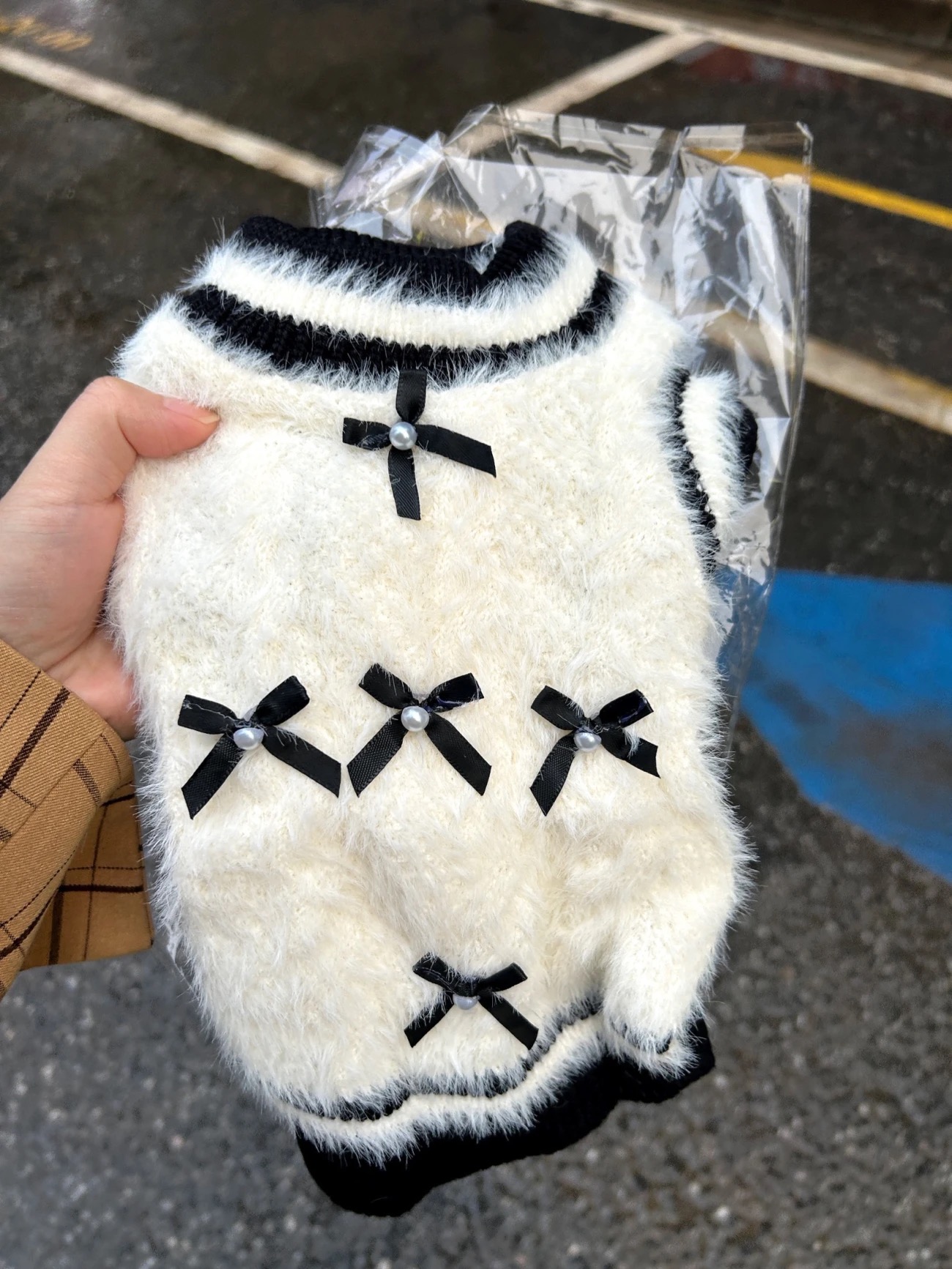 Luxury Dog Sweater Cute Small Dog Sweater with Bowtie Puppy Dogs Clothes for Small Medium Dogs Cats Girl Warm Fall Winter Pet Pullover for Yorkshire C