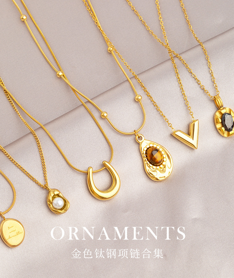 Womens Gold-Titanium Pendant Necklace with Durable Fade Resistance - Elegant Minimalistic Choker for Everyday Wear