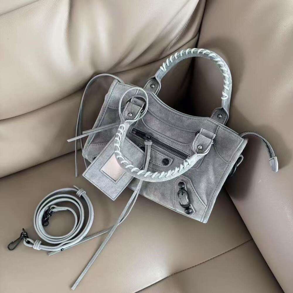 Designer Bag Tote Bag Shoulder Bag Niche Design Autumn Winter New Matte Suede Old Money Style Handbag Crossbody Rivet Motorcycle Bag Lazy Large Capaci