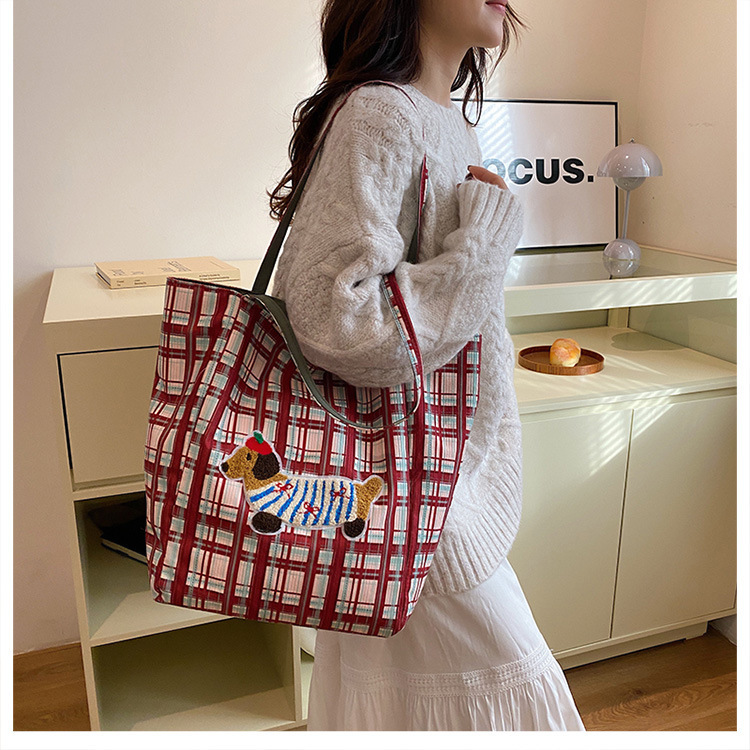 2025 autumn new Korean bag style double-sided usable handbag, simple, lightweight, niche, large capacity casual designer shoulder bag, women's ca