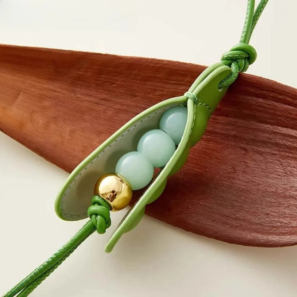 Fashion High-End Pea Pendant Leather Handmade Pea Keychain All-match Style Green Pea Bag Charm Bag Parts Accessories 260415