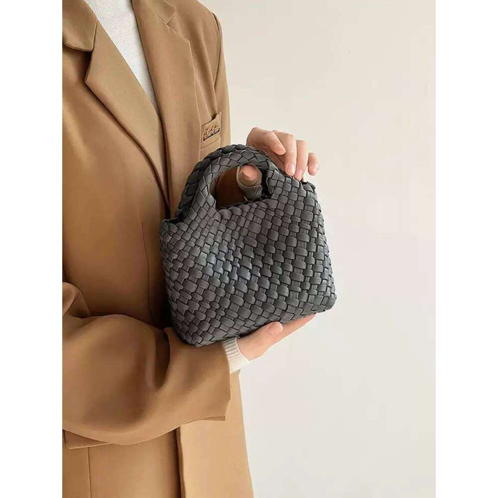 Handwoven Pure Leather Oulder Bag Basket Ape Cute Sle Women's Handbag Soft Fabric Magnetic Bule Closure