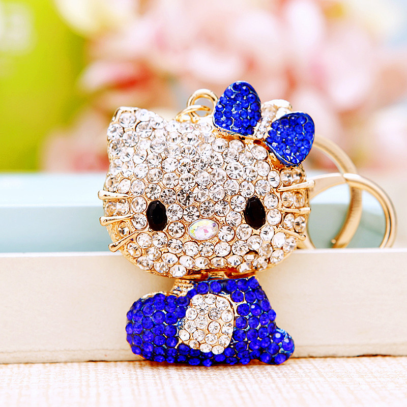 MINISO rhinestone cat car keychain women's metal bag pendant keychain, gift gift