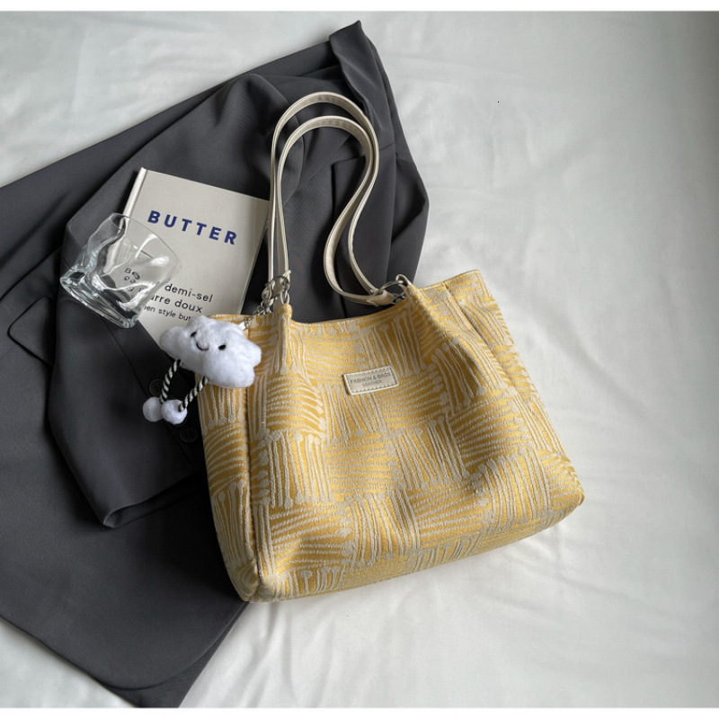 2025 Autumn New Korean Fashion Canvas Casual Simple, Small, Lightweight, Large Capacity Shoulder bag Bag Designer Handbag Women's Shoulder Bag