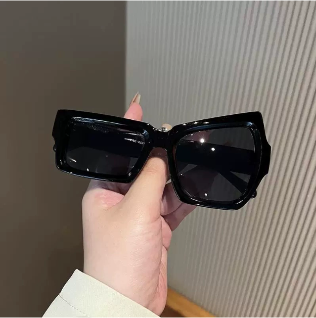 ins eyebrows raised and funny, irregular sunglasses, women's big and small eyes, new glasses, super popular European and American style glasses