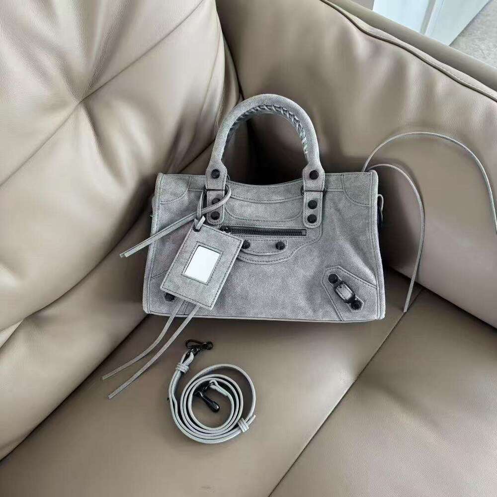 Designer Bag Tote Bag Shoulder Bag Niche Design Autumn Winter New Matte Suede Old Money Style Handbag Crossbody Rivet Motorcycle Bag Lazy Large Capaci