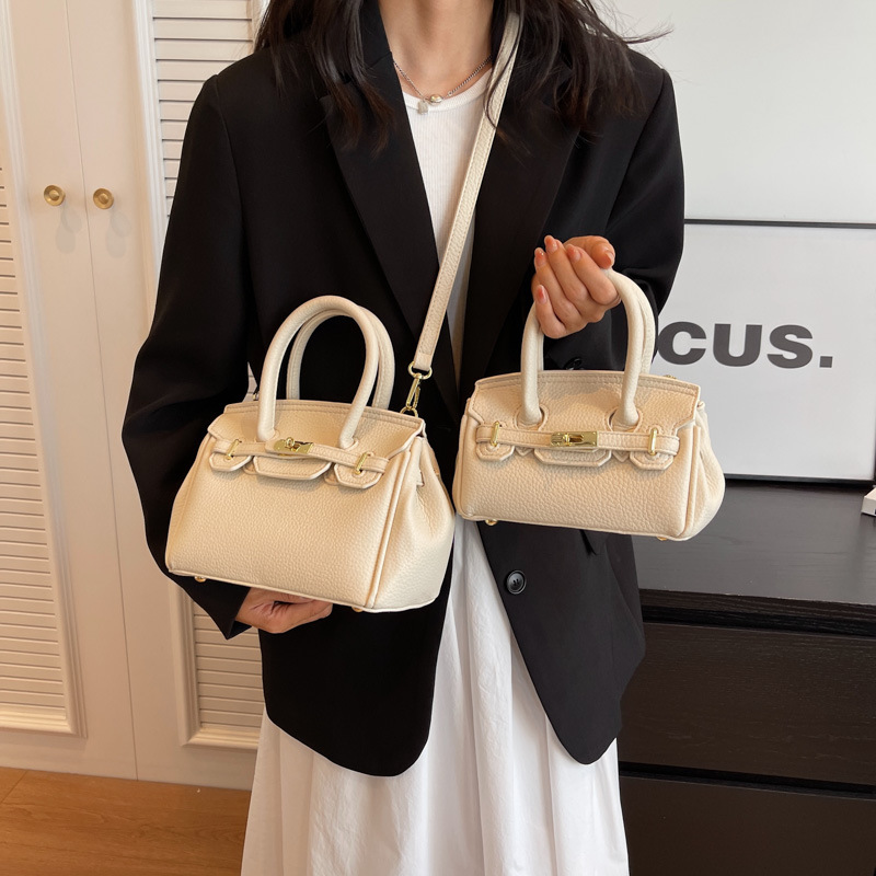 Free delivery designer bags Boston bag Pillow bag women new versatile handbag single shoulder crossbody bag Premium Canvas Sleek white