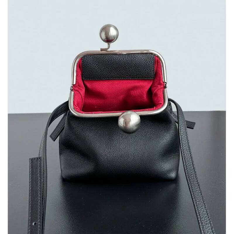 Cowhide Gold 2025 New Niche Design Japanese Vintage Leather Clip Fashionable Women's Mini One-Shoulder Crossbody Bag