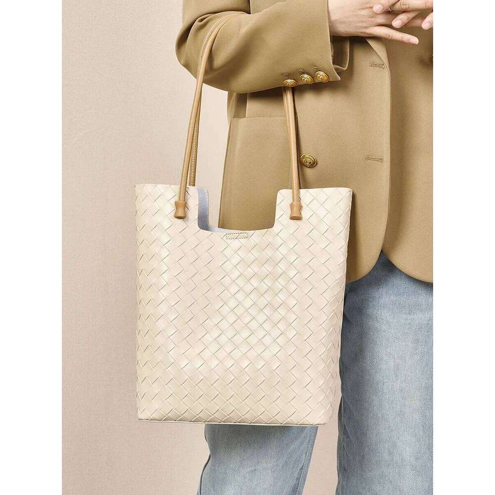 Leather Tote Bag Large Capacity Women Handbags Ladies Shopping Handbag Designer Handle Bags Tote Postman Bag Women's