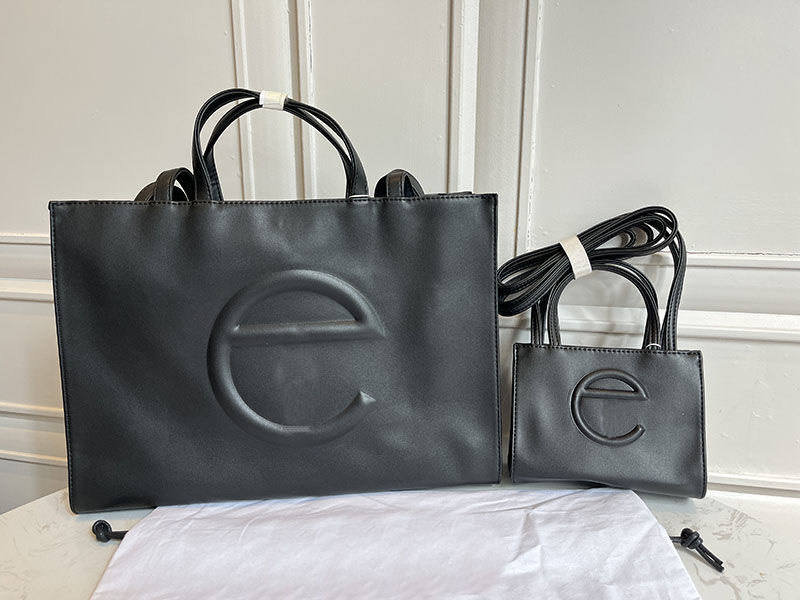 the tote bag designer bag handbag shoulder bag Man Women bag Fashion Crossbody bag Shopping High quality leather Large capacity in two sizes ultra-high capacity
