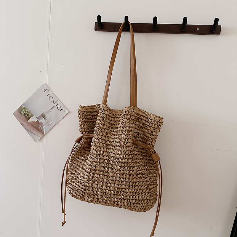 2025 New Women's Essential Fashion Handbag Japanese Fashion Trend Versatile Large Capacity Elegant Women's Commuter Shoulder Bag Women'