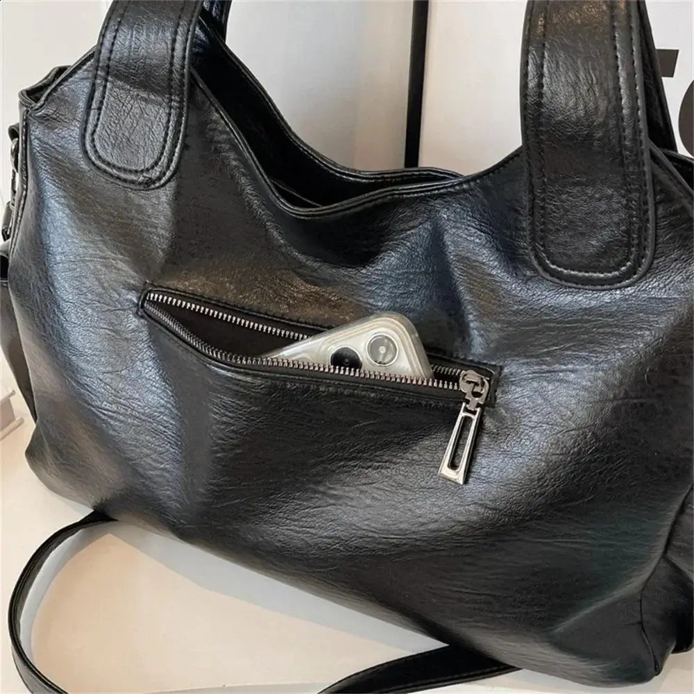 Soft Interior Compartment Shoulder Bags 2025 High Quality Contrasting Colors for Women Fashion Zipper Pu Womens Handbags 250828