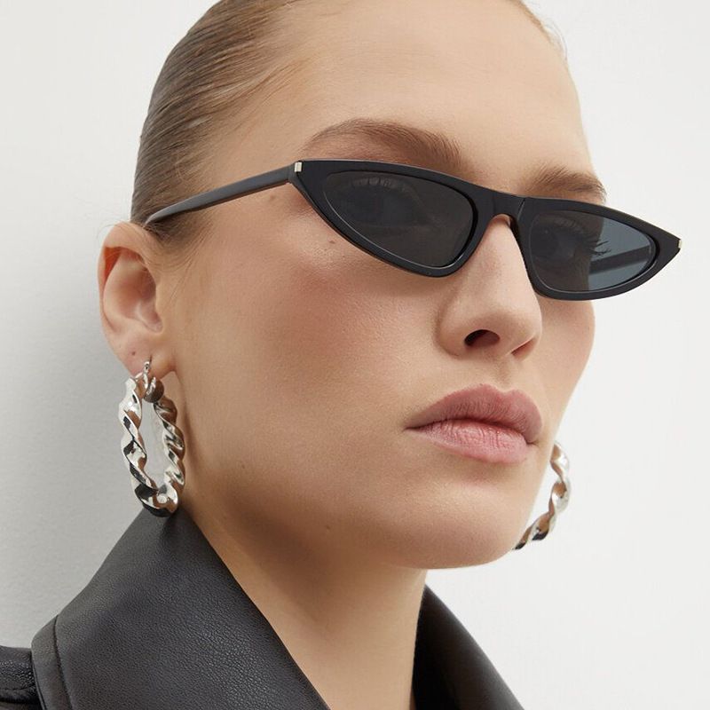 2025 Small Frame Cat Eye Sunglasses for Women Trendy Triangular Retro Shades for Street Style Daily Wear