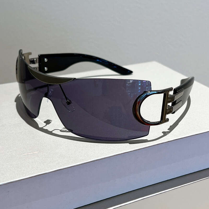 Y2K Millennium Style for Women, Unique Metal Frameless High-End Ins Sunscreen D-Label Large Frame Sunglasses