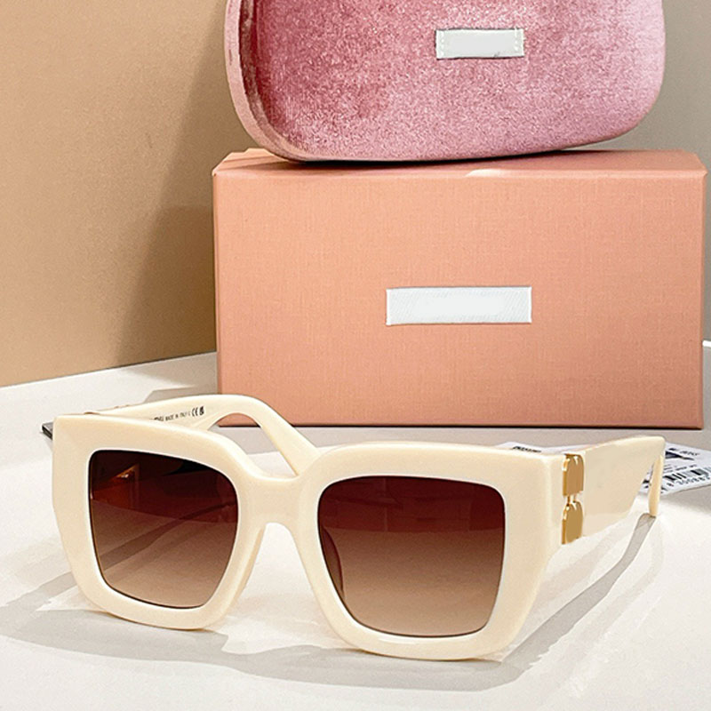 Luxury womens designer square sunglasses UV 100% protection brand women tortoiseshell color full frame metal logo nylon lens goggles B05S Occhiali da donna with box