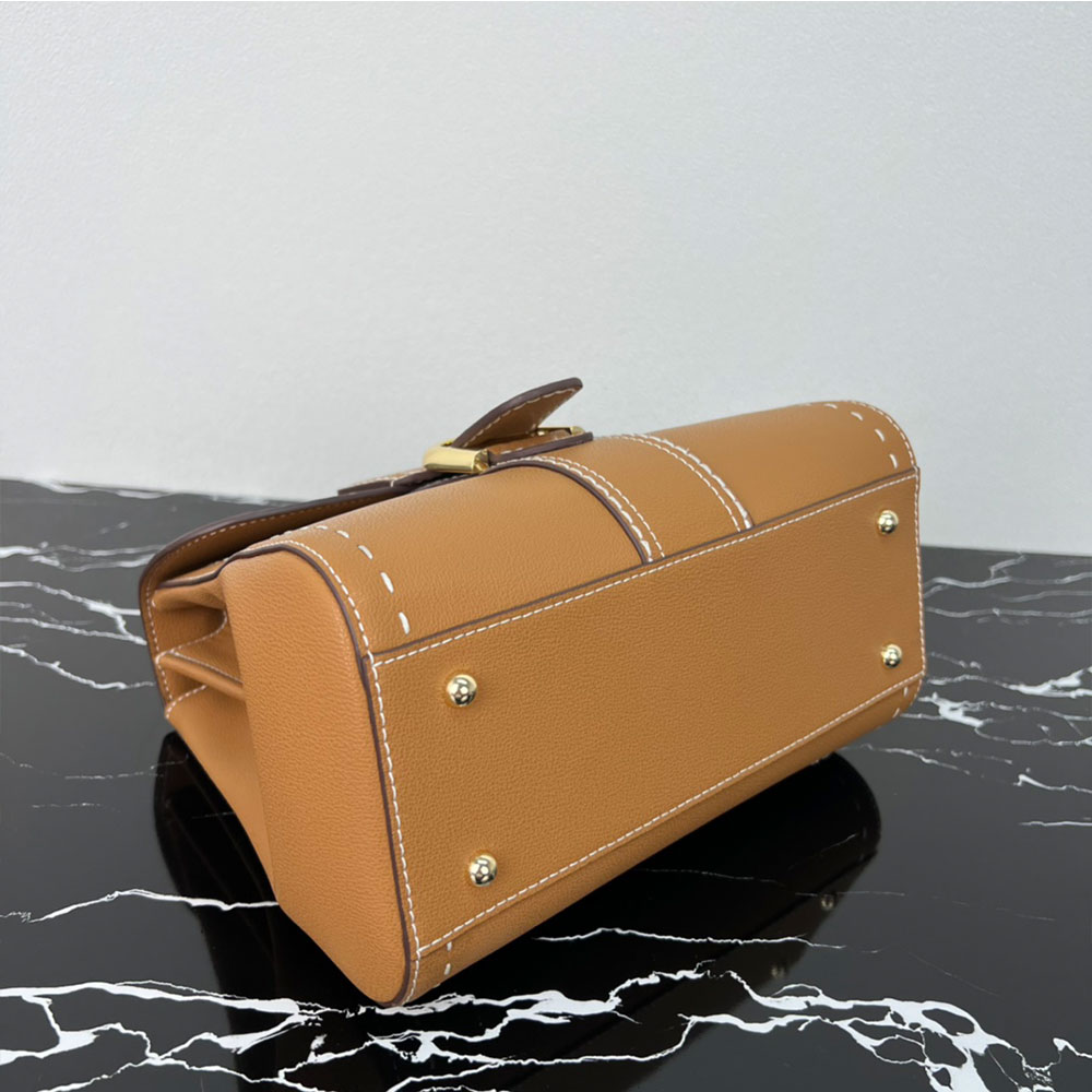 bag , size 24cm, Spring/Summer New red bag, travel bags designer