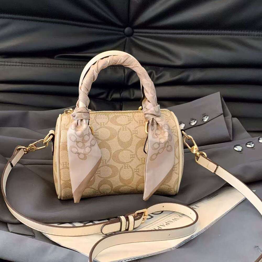 Designer Shoulder Bag Bag Luxury Bag Gutieke Large Capacity Bucket Bag, Vintage Crossbody Boston Pillow Women, Fashion Retro Grid Shoulder