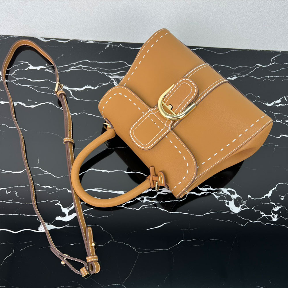 bag , size 24cm, Spring/Summer New red bag, travel bags designer