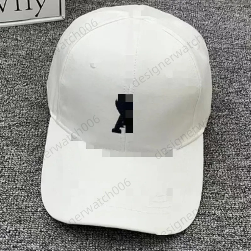 Ball Caps Luxury AMI Heart Baseball Cap French Designer Hat Classic Fashion Red Heart Cotton Sun Hat For Man 435