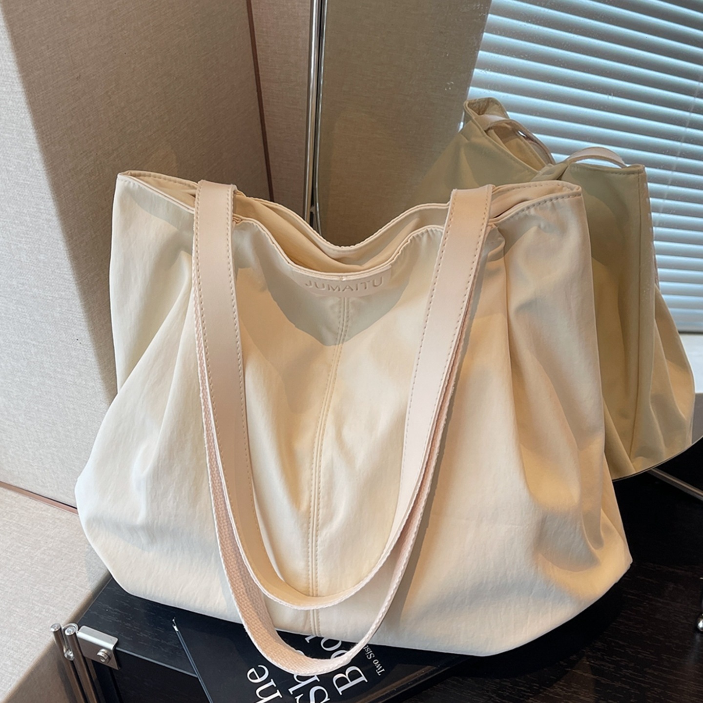 2025 Autumn New Women's Leisure Large Capacity Bag Lightweight Shoulder Bag Simple bag Canvas Handbag College Student Commuter Bag Designer Shoul