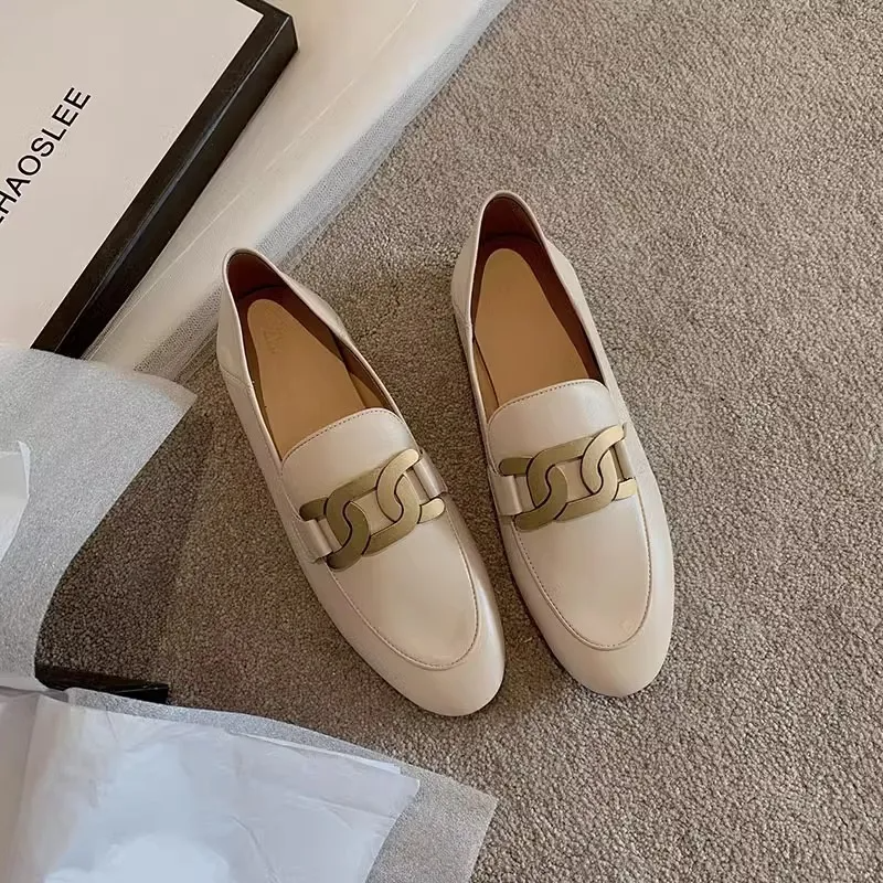 Metal Spring New Chain Woman All Match Flats Brand Designer Small Leather Shoes Preppy Girls Moccasins Ladies Loafers