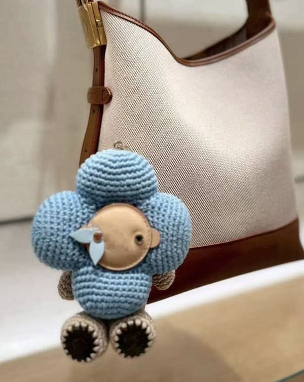 Designer My Vivie Crochet Bag Charm Luxury Keychain Doll Womens Wallet Pendant Crafted cotton Leather Lanyards sunflower Bag fun Accessories Adorable Plush toy