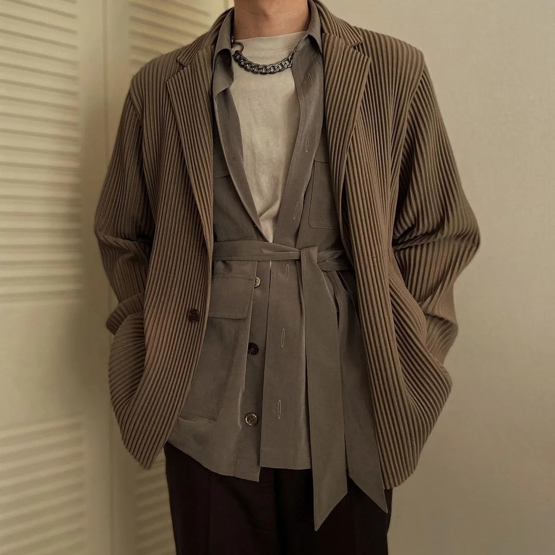 Miyake Spring Suit Long Sleeve Pleated Mens Jacket Lapel Solid Color Fashion Loose Plisse Casual Top 250829