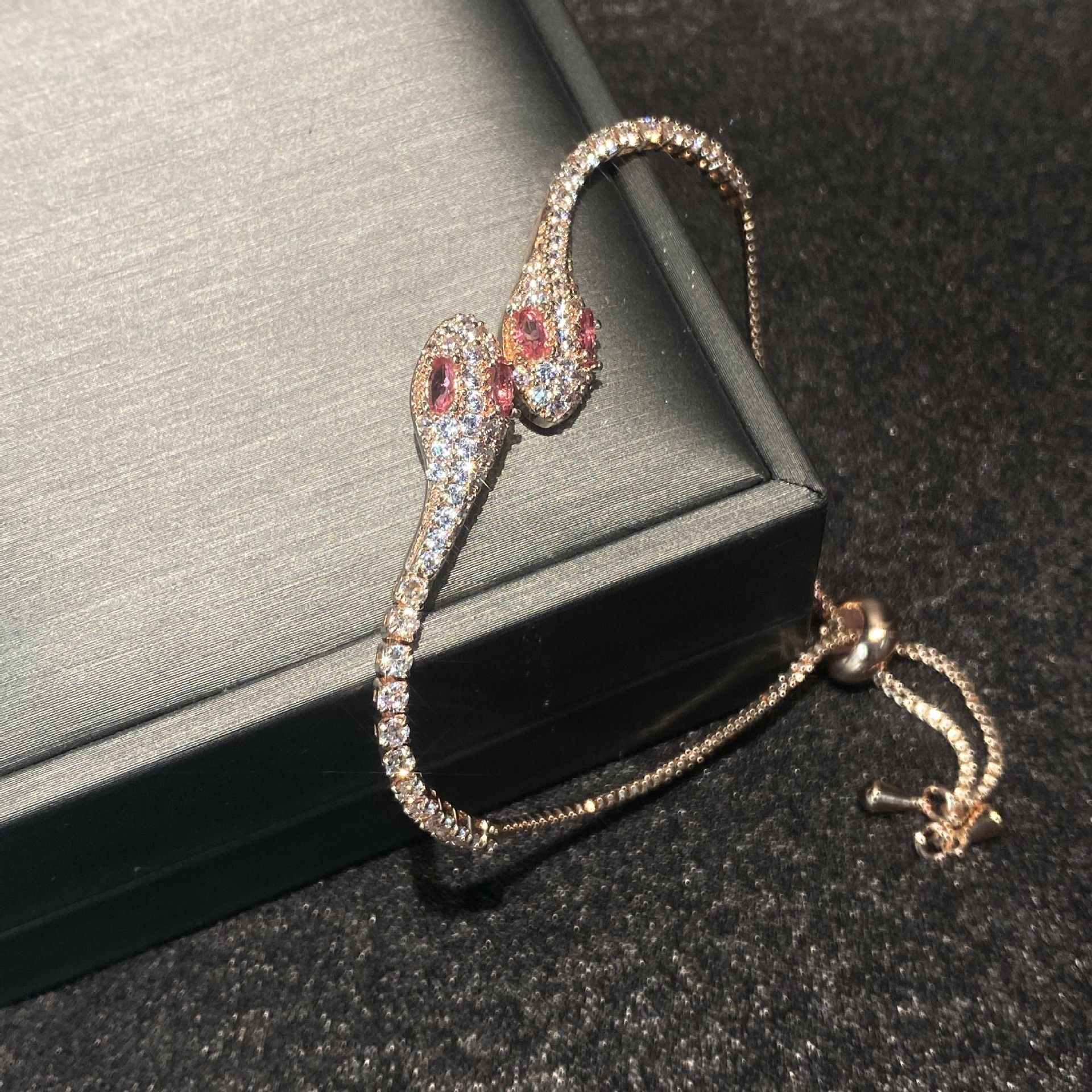 Luxury Brand Designer Jewelry 2023 Hot Pink Red-Eyed Snake Bracelet For Women, High-End Exquisite Adjustable Micro-Paved Zircon Jewelry Wholesale
