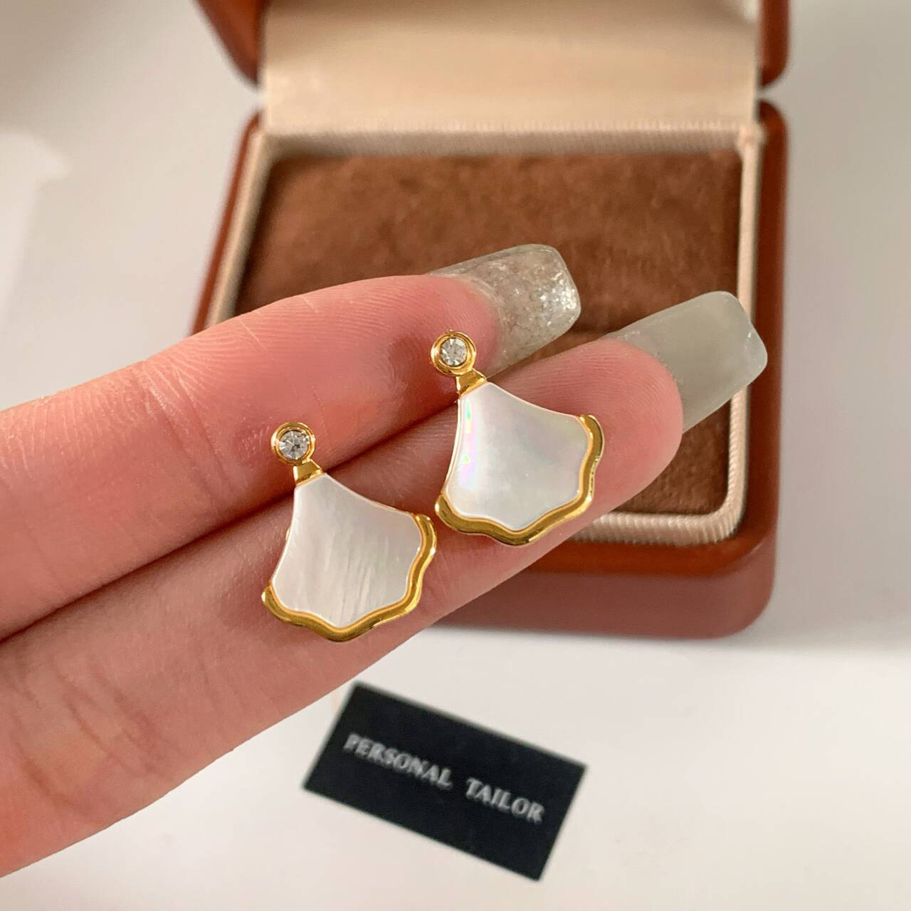 Earrings quality Jewelry Natural Shell Mini Skirt For Women S925 Sterling Silver Needle Light entry lux High-End Elegant Earrings Real Gold Plated