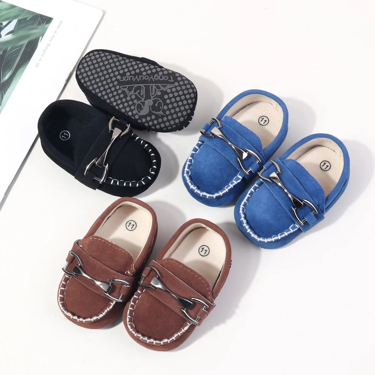 Spring and Autumn Baby Boys Girls Casual Shoes High Quality Fashion Soft Soled Nonslip Prewalker Crib Shoes Moccasins 250829