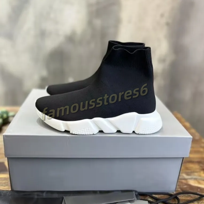 Designer sock Graffiti chaussure mens women casual sports shoes men shoe socks speed runner trainers flat platform sneakers